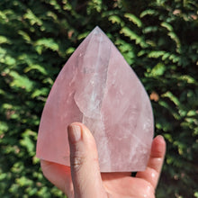 Charger l'image dans la galerie, Rose Quartz from Madagascar custom made to order plugs