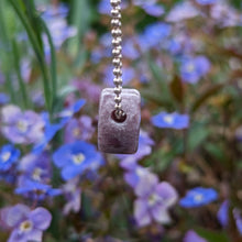 Charger l'image dans la galerie, Lepidolite heart pendant