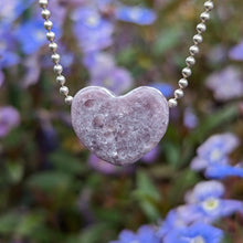 Charger l'image dans la galerie, Lepidolite heart pendant