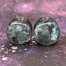 Charger l'image dans la galerie, 17mm Larvikite plugs