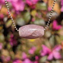 Charger l'image dans la galerie, Ussingite Shiva shaped bead