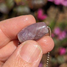 Charger l'image dans la galerie, Ussingite Shiva shaped bead