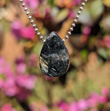 Charger l'image dans la galerie, Anthophyllite teardrop pendant