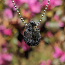 Charger l'image dans la galerie, Anthophyllite teardrop pendant
