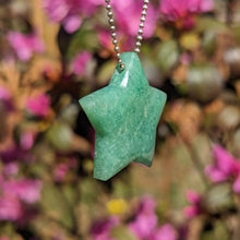 Charger l'image dans la galerie, Aventurine Large Star pendant