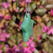 Charger l'image dans la galerie, Aventurine Large Star pendant