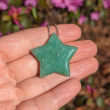 Charger l'image dans la galerie, Aventurine Large Star pendant