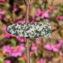 Charger l'image dans la galerie, Olivine in Dolerite hair clip