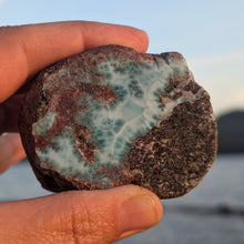 Lade das Bild in den Galerie-Viewer, Raw Larimar partial nodule
