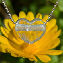 Charger l'image dans la galerie, Topaz heart pendant