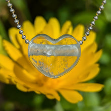 Charger l'image dans la galerie, Topaz heart pendant