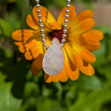 Charger l'image dans la galerie, Morganite dainty teardrop pendant