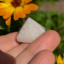 Load image into Gallery viewer, Pink Amethyst grid point