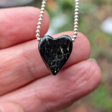 Charger l'image dans la galerie, Genuine Nuummite with rainbow flash pendant