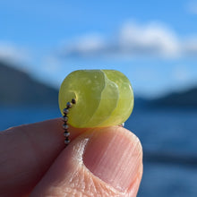Charger l'image dans la galerie, Shah Maghsoud Barrel bead
