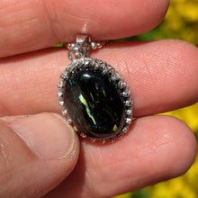 Charger l'image dans la galerie, Nuummite in 925 silver bezel pendant