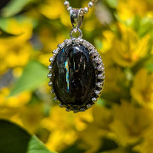 Charger l'image dans la galerie, Nuummite in 925 silver bezel pendant