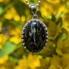 Charger l'image dans la galerie, Nuummite in 925 silver bezel pendant