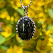 Charger l'image dans la galerie, Nuummite in 925 silver bezel pendant