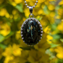 Charger l'image dans la galerie, Nuummite in 925 silver bezel pendant