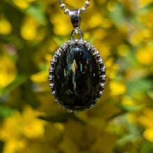 Charger l'image dans la galerie, Nuummite in 925 silver bezel pendant