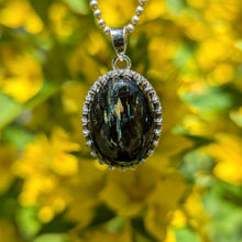 Charger l'image dans la galerie, Nuummite in 925 silver bezel pendant
