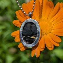 Charger l'image dans la galerie, Nuummite in 925 silver star bezel pendant #2