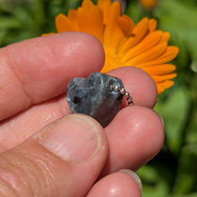 Charger l'image dans la galerie, Larvakite heart pendant
