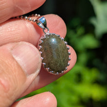 Charger l'image dans la galerie, Forest Crystal in 925 silver bezel