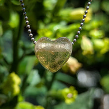 Charger l'image dans la galerie, Citrine heart pendant