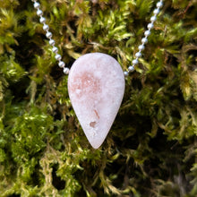 Ladda upp bild till gallerivisning, Pink Amethyst sparkly pendulum pendant