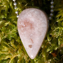 Ladda upp bild till gallerivisning, Pink Amethyst sparkly pendulum pendant