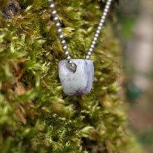 Ladda upp bild till gallerivisning, Pegmatite heart pendant