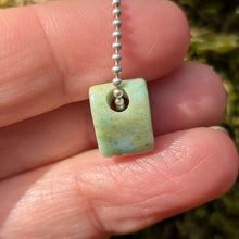 Ladda upp bild till gallerivisning, Chrysoprase heart pendant