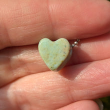 Ladda upp bild till gallerivisning, Chrysoprase heart pendant