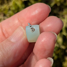 Ladda upp bild till gallerivisning, Chrysoprase heart pendant