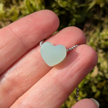 Ladda upp bild till gallerivisning, Chrysoprase heart pendant