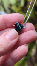 Charger et lire la vidéo dans la visionneuse de la Galerie, Genuine Nuummite with blue flash heart pendant