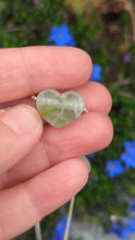 Charger et lire la vidéo dans la visionneuse de la Galerie, Prehnite with Epidote heart pendant