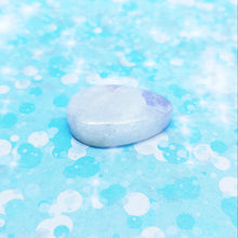 Charger l'image dans la galerie, Hackmanite teardrop cabochon