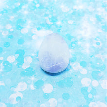 Charger l'image dans la galerie, Hackmanite teardrop cabochon