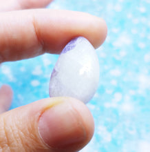 Charger l'image dans la galerie, Hackmanite teardrop cabochon