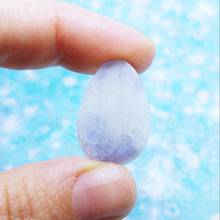 Charger l'image dans la galerie, Hackmanite teardrop cabochon