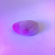 Charger l'image dans la galerie, Hackmanite teardrop cabochon