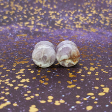 Charger l'image dans la galerie, 9/16" Chevron Amethyst plugs