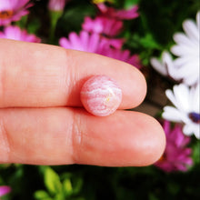 Charger l'image dans la galerie, Rhodochrosite cabochon