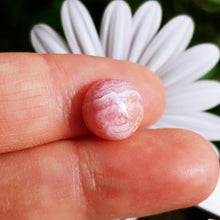 Charger l'image dans la galerie, Rhodochrosite cabochon