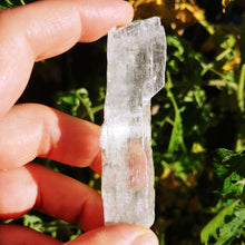 Ladda upp bild till gallerivisning, Hiddenite wand