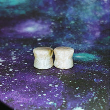 Charger l'image dans la galerie, 7/16" (11mm) Sunstone Moonstone plugs