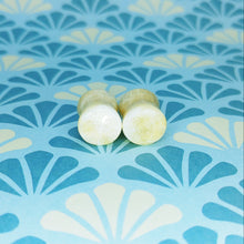 Charger l'image dans la galerie, 00g (10mm) Sunstone Moonstone plugs